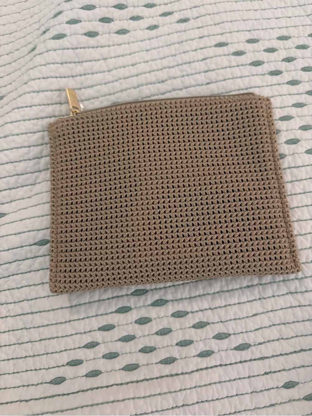 Yves Saint Laurent Beige Textured Pouch with Gold Hardware, 3 sample products - Picture 4 of 12